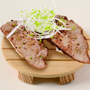 炙り牛ロースゆず塩