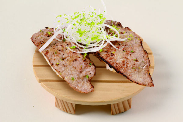 炙り牛ロースゆず塩
